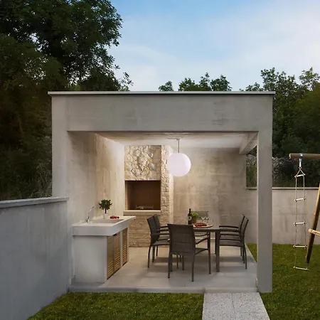 Awesome Home In Labin Nyaraló *